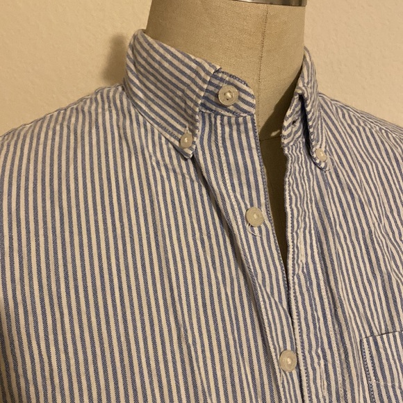 American eagle seersucker button down - Picture 2 of 2